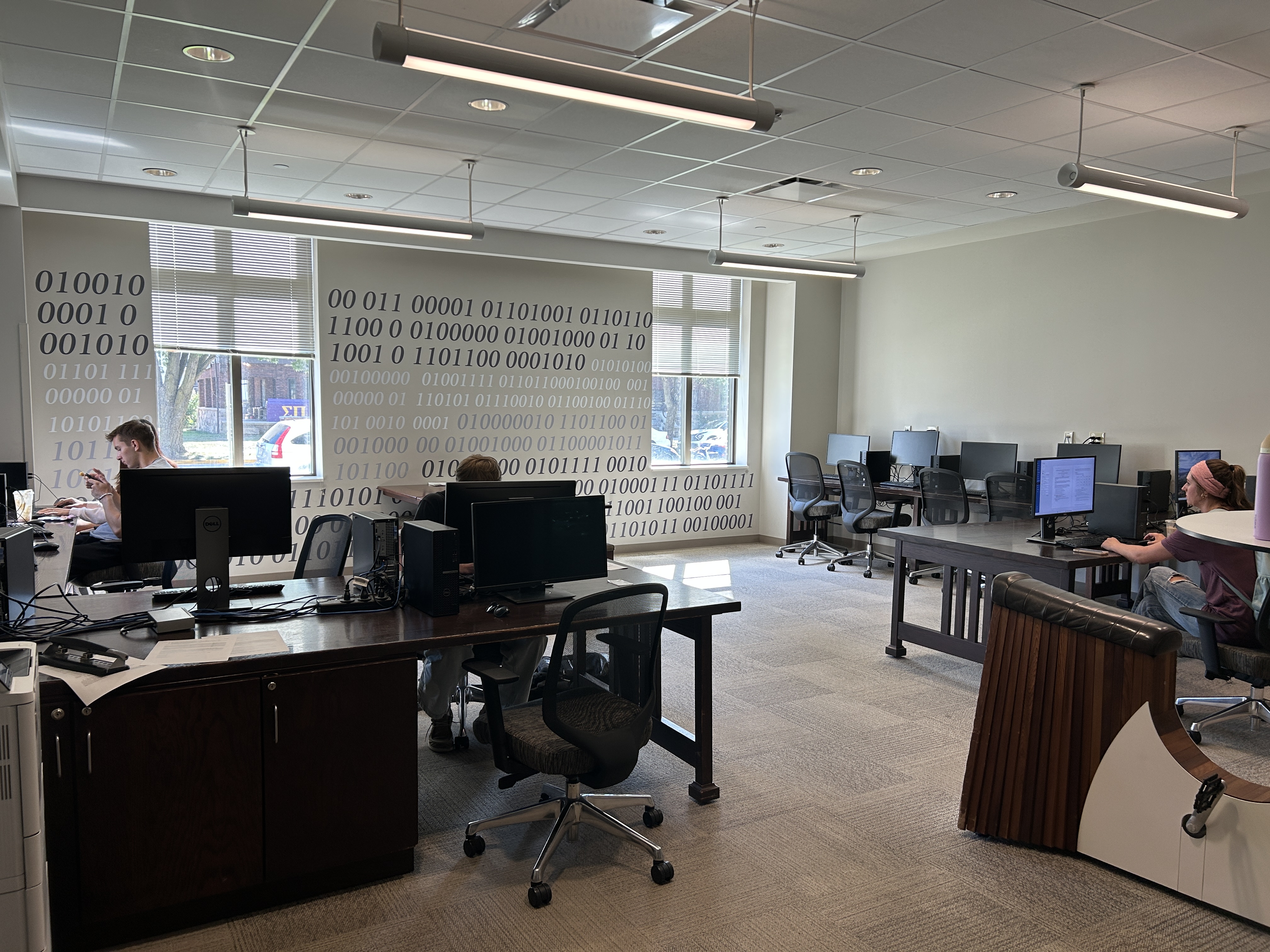 photo of the computer collaboratory